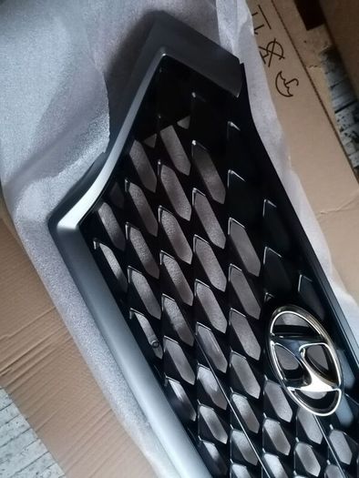 Hyundai Tucson Main Grille