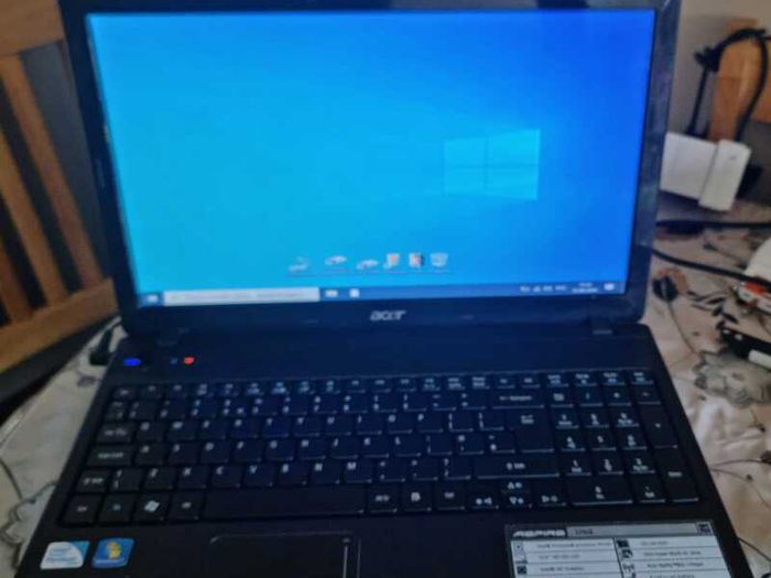 Laptop Acer 5742, working good.