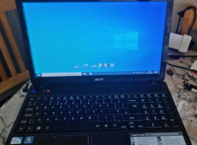 Laptop Acer 5742, working good.