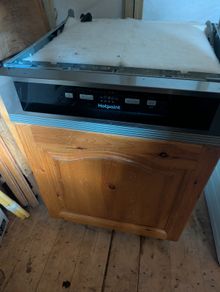Hotpoint built in dishwasher