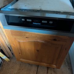 Hotpoint built in dishwasher