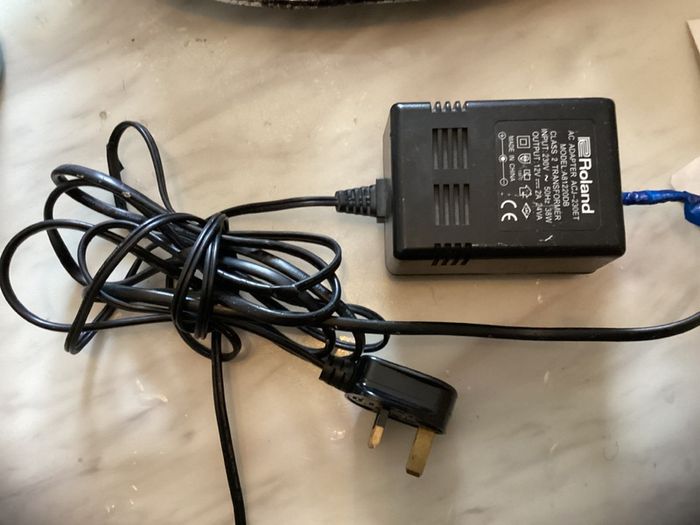 Roland F30e Digital piano and Roland DP - 10 Damper Foot Pedal in Excellent Condition.  (Barely used)