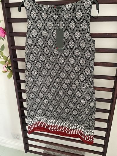 dress Bnwt Streetone sleeveless black & white print dress size 12