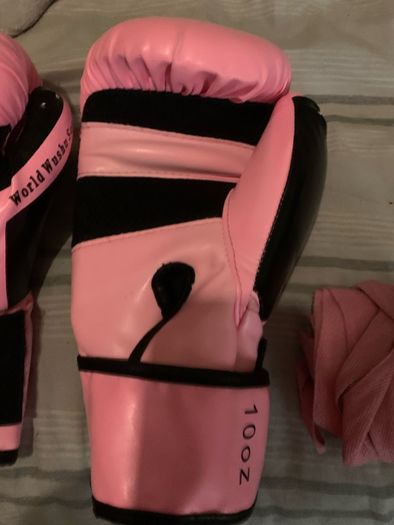 boxing gloves pink 10oz