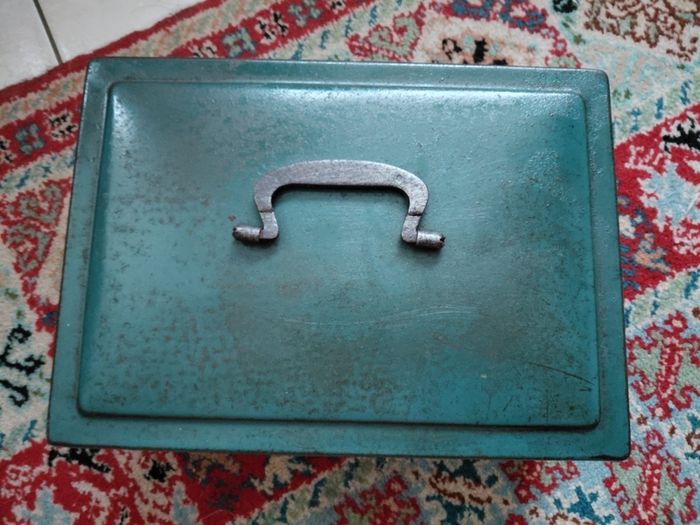 Vintage green metal cash box with key