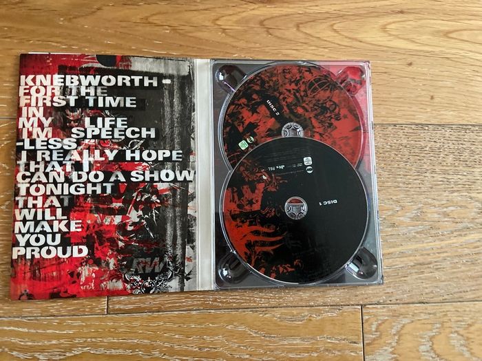 Robbie Williams Live at Knebworth DVD
