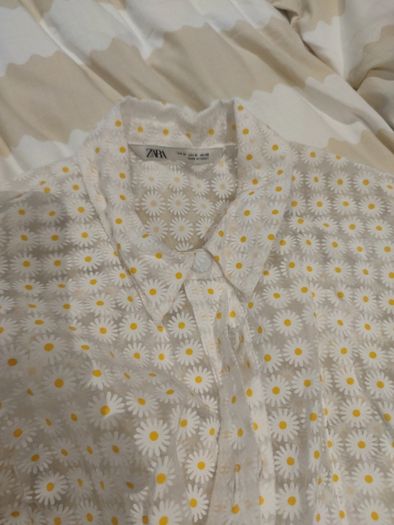 Zara daisy print puff sleeve blouse