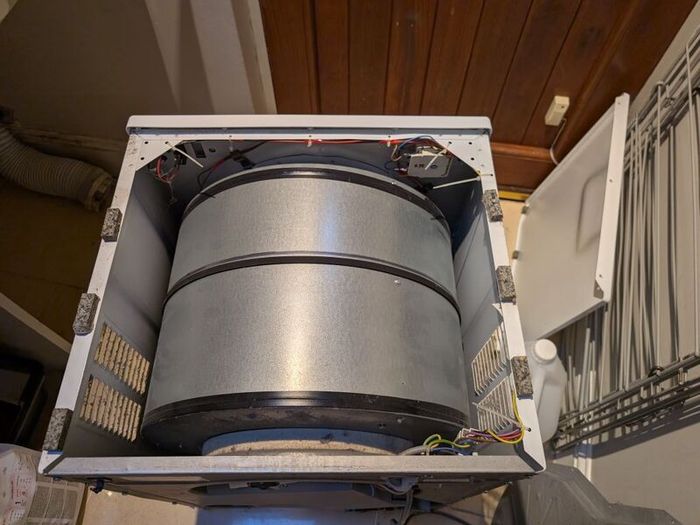 White Knight 3kg tumble dryer, needs capacitor replaced
