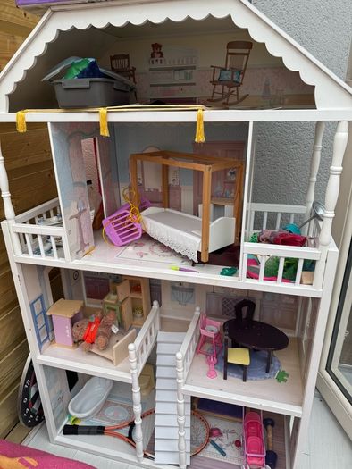 doll house