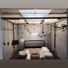 Shop fittings chandler stand with electrical wiring + rug stands