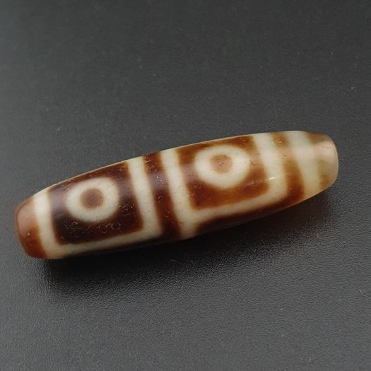 Antique Himalayan 4 Eyes Tibetan Agate Dzi Bead Amulet