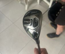 Titleist TS2 3 Hybrid (19 degrees)