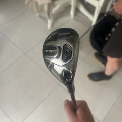 Titleist TS2 3 Hybrid (19 degrees)