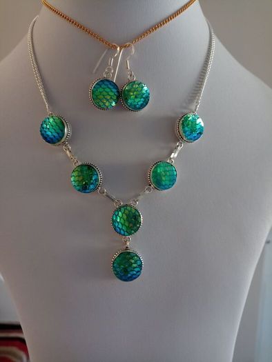Necklace & Earrings Set