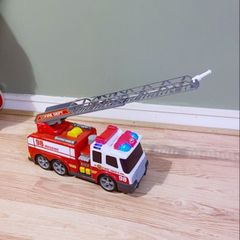 Fire engine with sounds and light