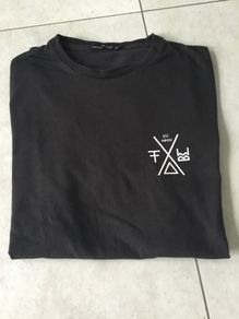 Man's Black T-Shirt. Size Small. 'Friend or Faux' make