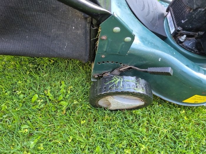Pro Lawn Self Drive lawnmower