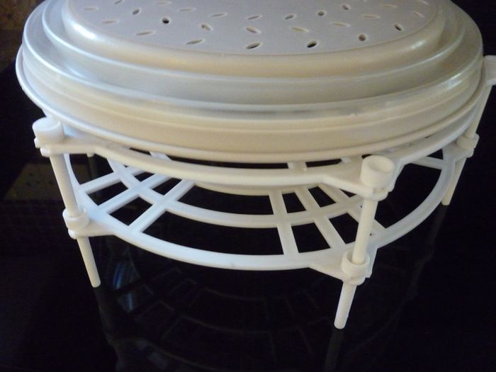 Microwave Plate Stacker & Collapsible Cover. Heat Up To 3 Dinners At Once. Excellent Condition. All fold flat for easy storage