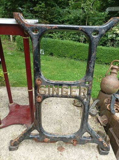 singer bench ends
