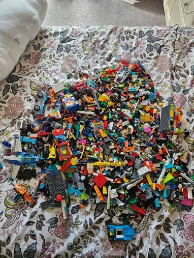 5kg of lego
