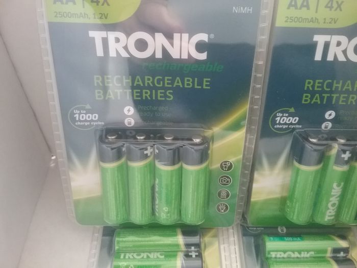 New Rechargeable AA 1.2 V Nimh Batteries
