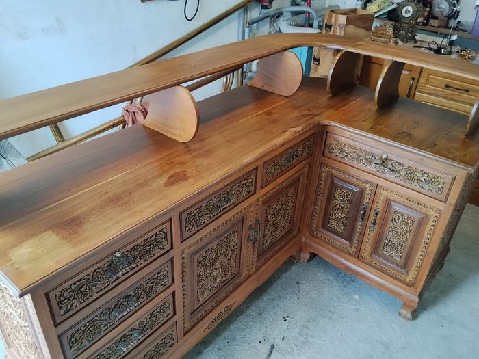 Bar Counter