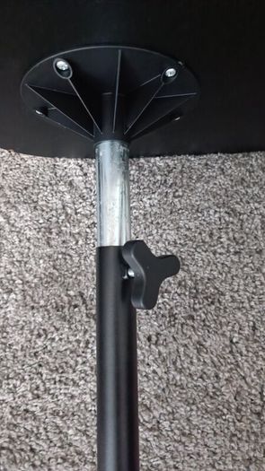 Adjustable coffee / laptop table