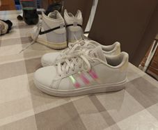 Adidas Grand Court Trainers Iridescent Stripes - UK 4 (EU 36.5)