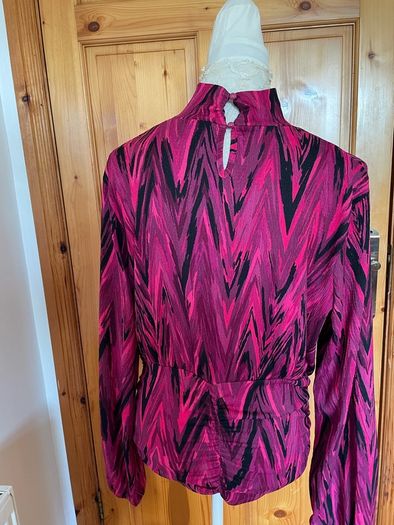 Gallery Ladies Pink Ruched top size 16 New with tags