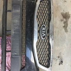 2012 Kia Sorrento front grills