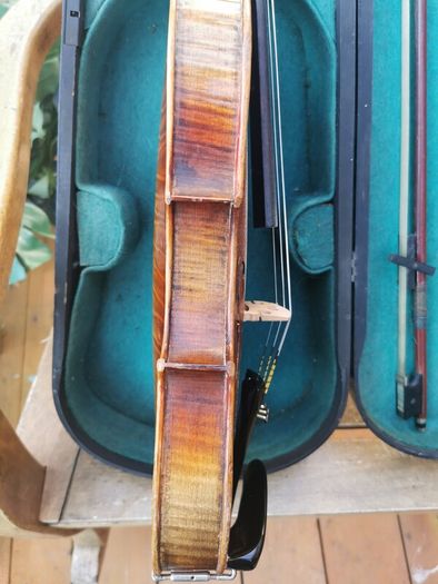 Full size Violin circa. early 1900s