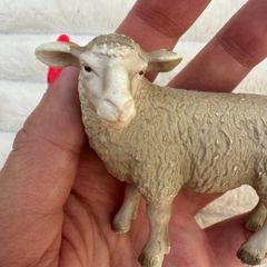 Schleich Sheep Ewe Farm Animal Figure Retired D-73527 Used Please see pictures