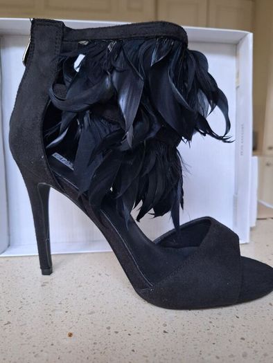 Black feather heels PRICE DROP