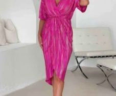 Beautiful NEW girl in mind dress size 18