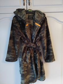 Green camouflage hooded dressing gown (3-4 years)