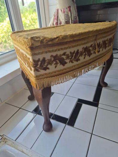 Vintage MidCentury 1950s Tapestry sewing box foorstool