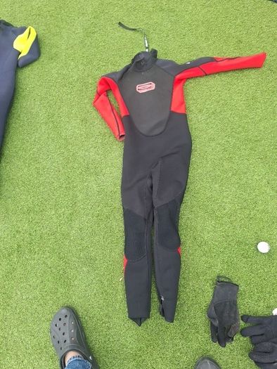 ONEILL wetsuit plus 2 kids wetsuits