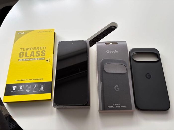 Google Pixel 10 Pro - 128GB - Obsidian (Pristine Condition)