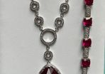 Beautiful Pendant & Matching Bracelet