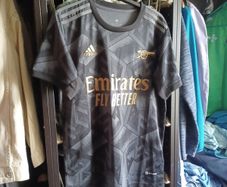 Arsenal 22/23 away Miedema jersey