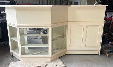 Reception desk