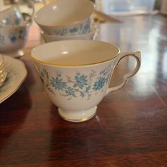 Beautiful vintage Colclough Braganza, pattern 8454, English bone china tea set.