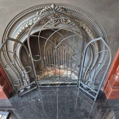 Gothic style fire guard
