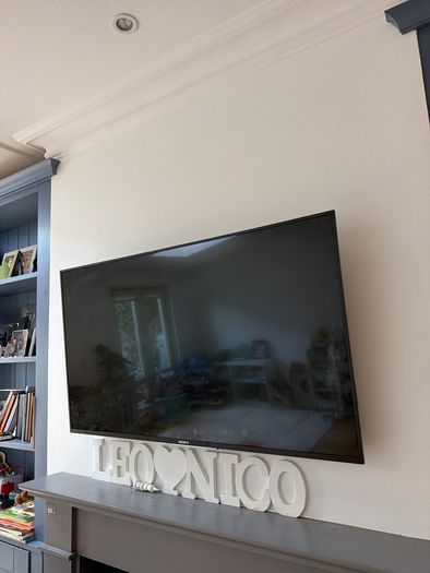 Sony smart TV 49"