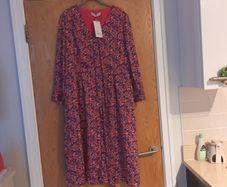 Rowen Avenue   Jennifer  Dress - Redprint.  S- Large -14-16.  B.N.W.T