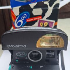 Polaroid 600 Instant Camera with Original Box & Manual
