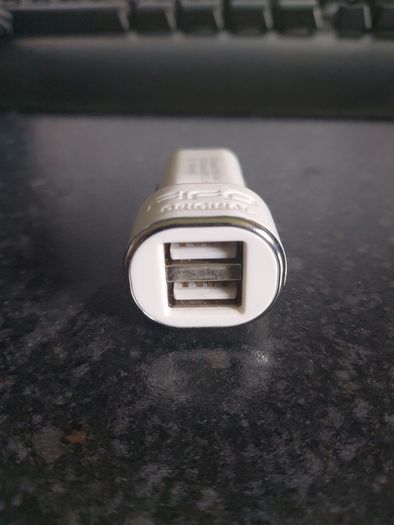 Dual USB car charger