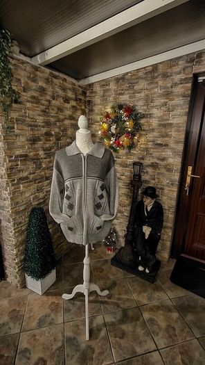 Guv'nors vintage style cardigan Size large Great condition Very retro