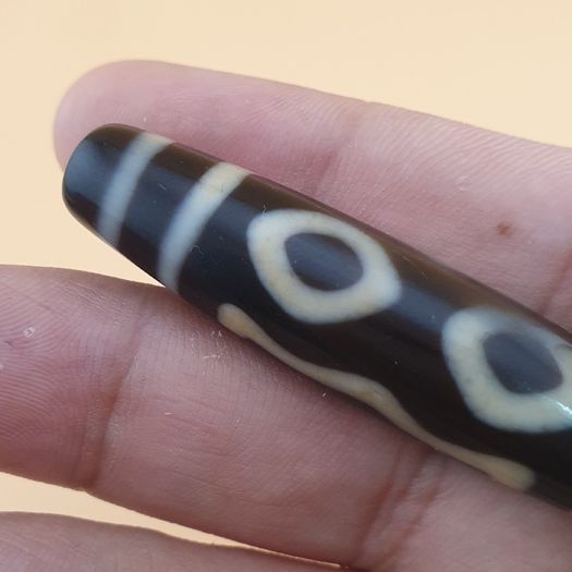 Vintage Himalayan Tibetan 3 Eyes Dzi Agate Bead Amulet