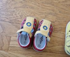 Kids sandals 21
